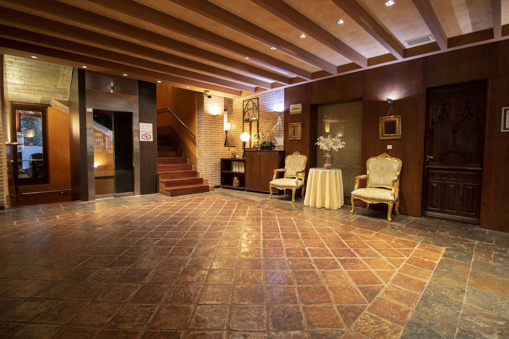Hotel Alda Castillo de Olite (ex Hotel La Joyosa Guarda) 15/81