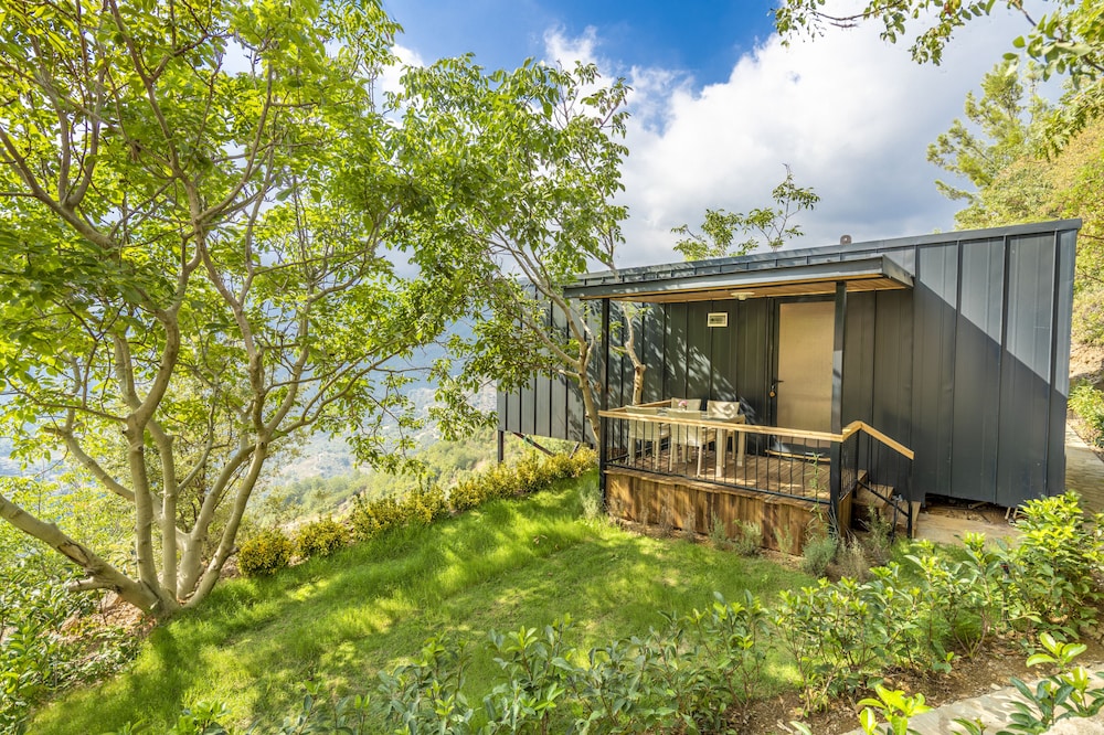 Avena Mountain Boutique Hotel 42/48