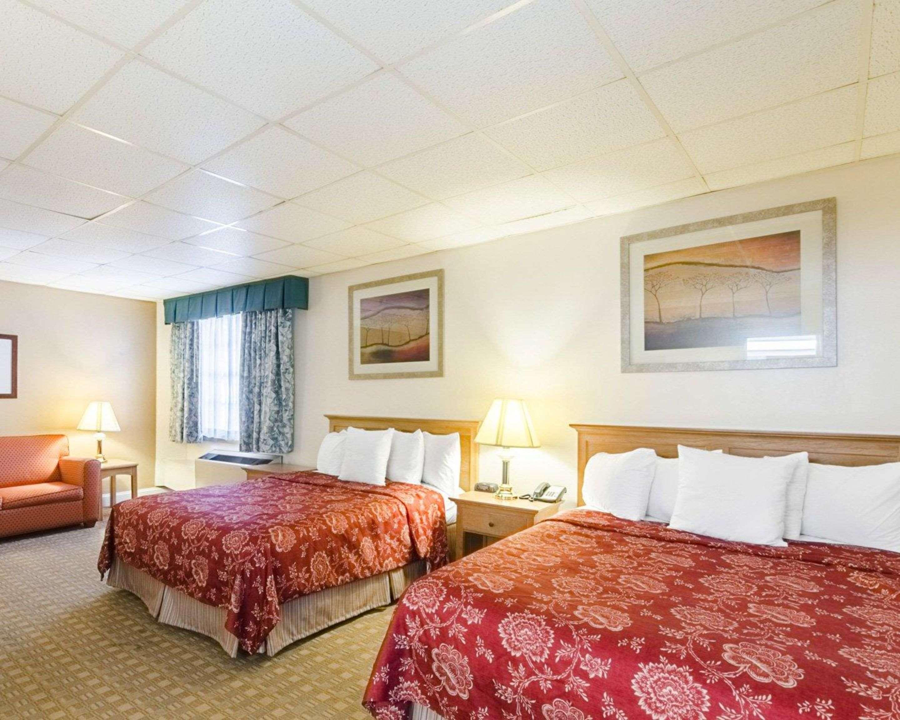 ROOM, 2 QUEEN BEDS