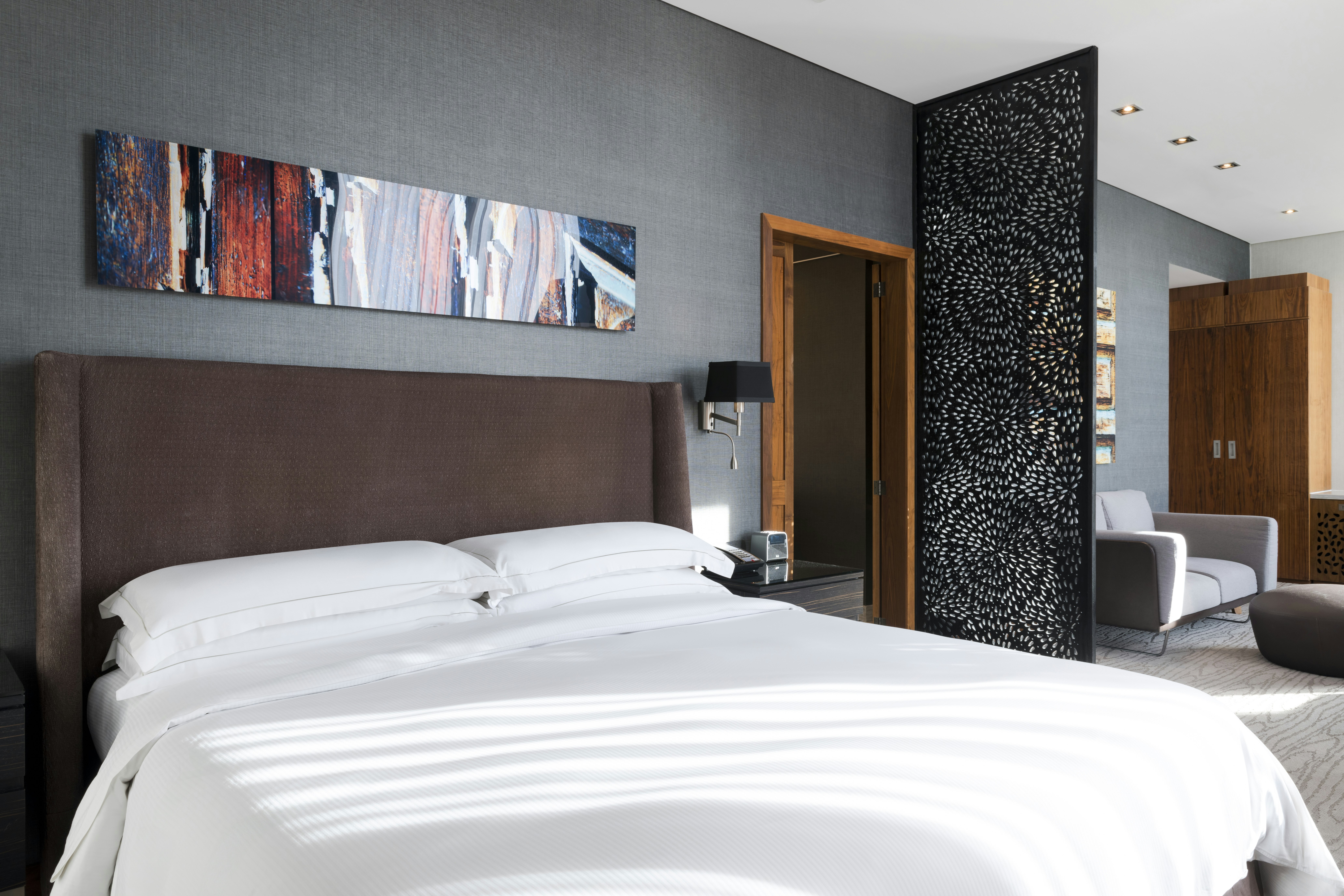 JUNIOR SUITE, KING BED