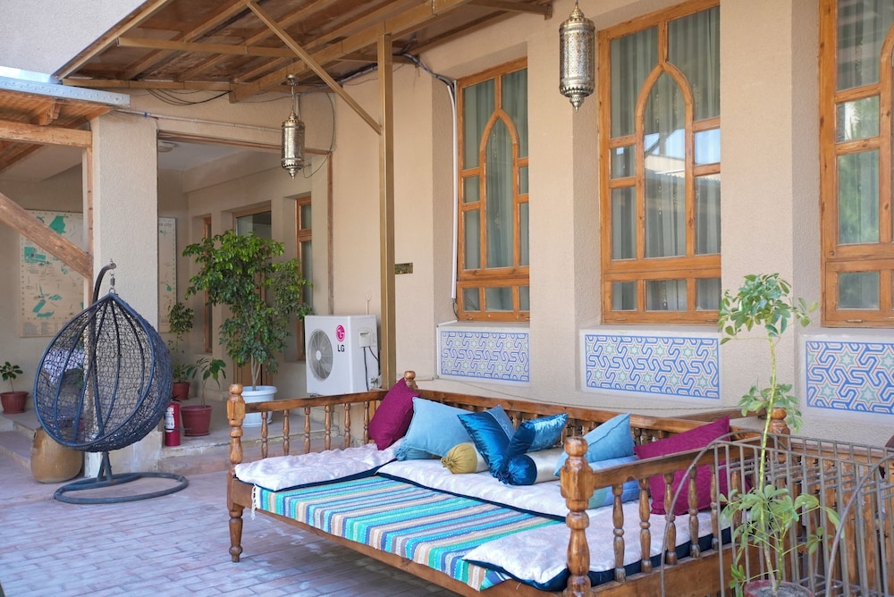 Zargaron Boutique Hotel 17/25