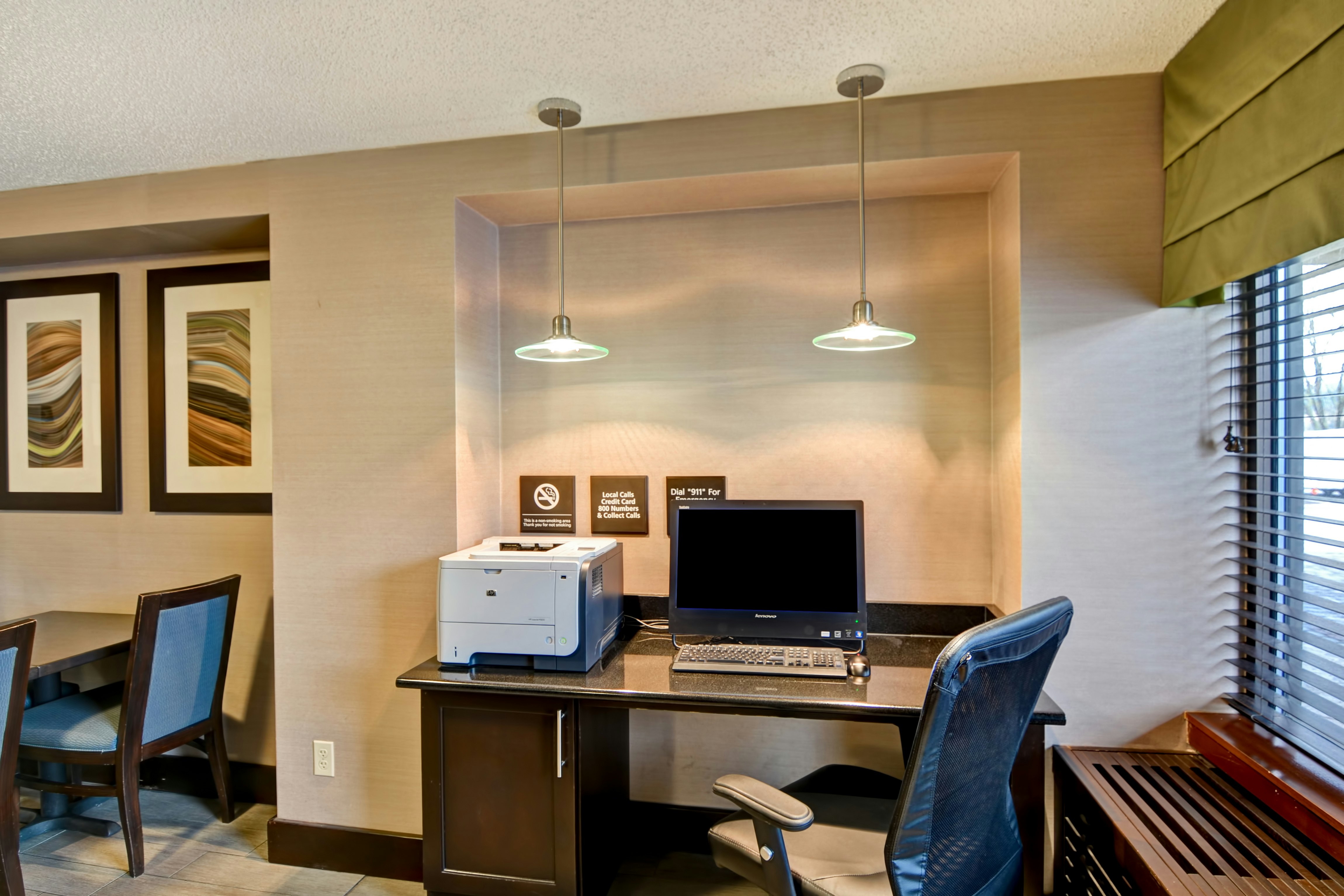 Hampton Inn State College 34/43