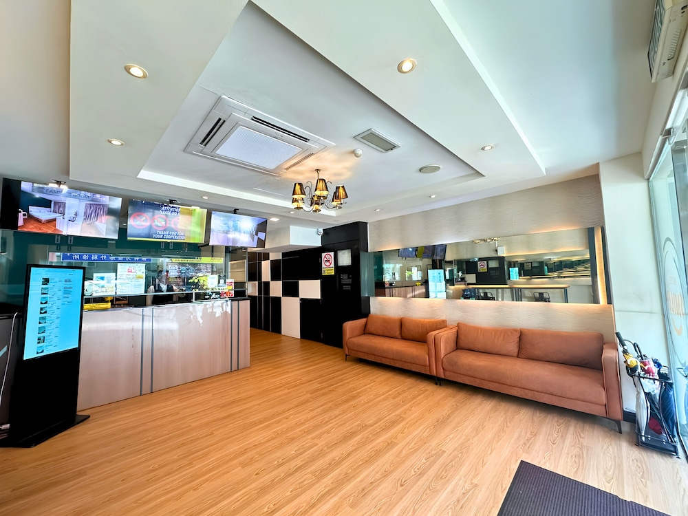 Smile Hotel Taman Segar Cheras 3/17
