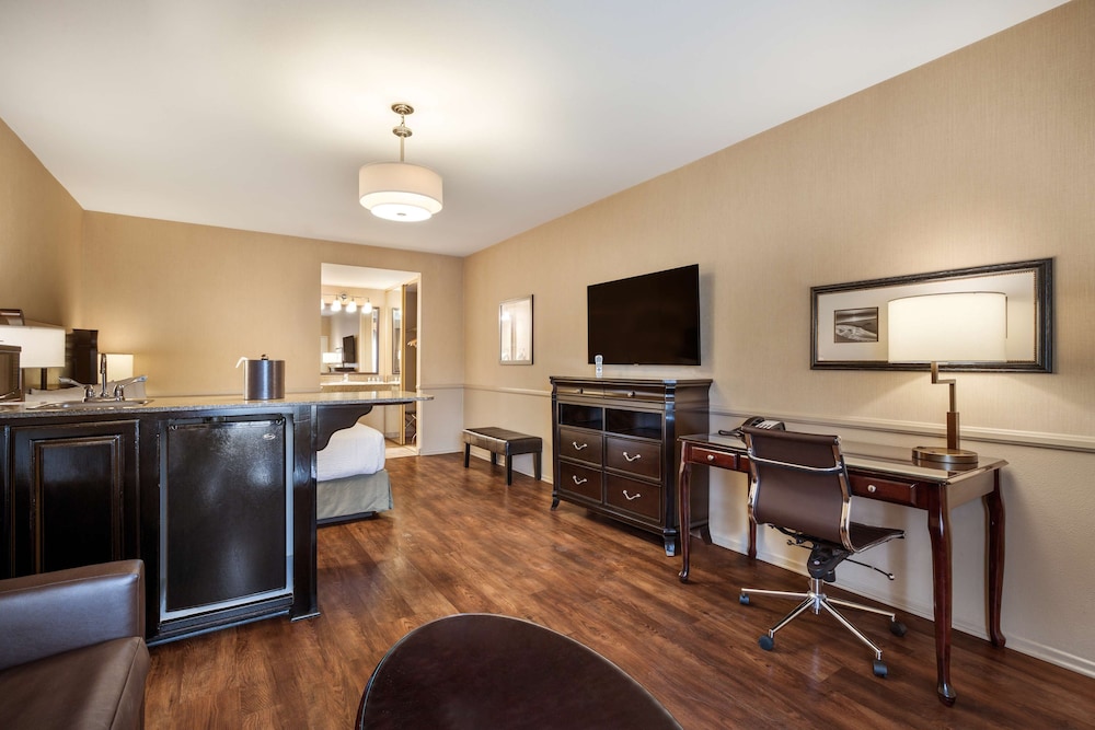 Best Western Corona Hotel and Suites 21/33