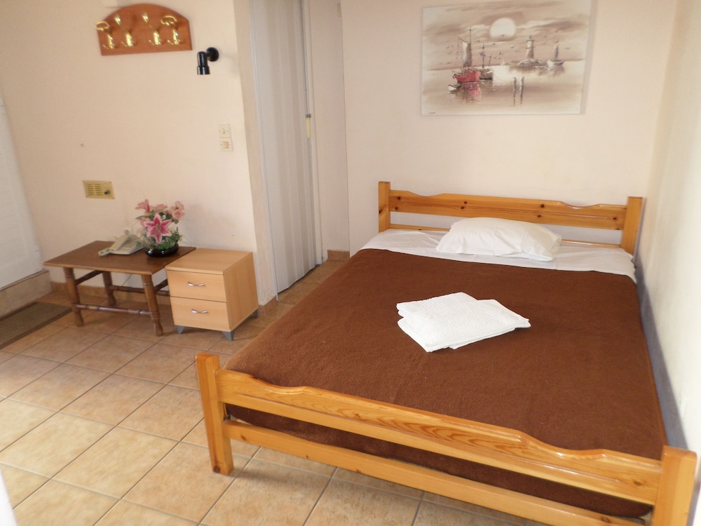 Tina Hotel 20/50