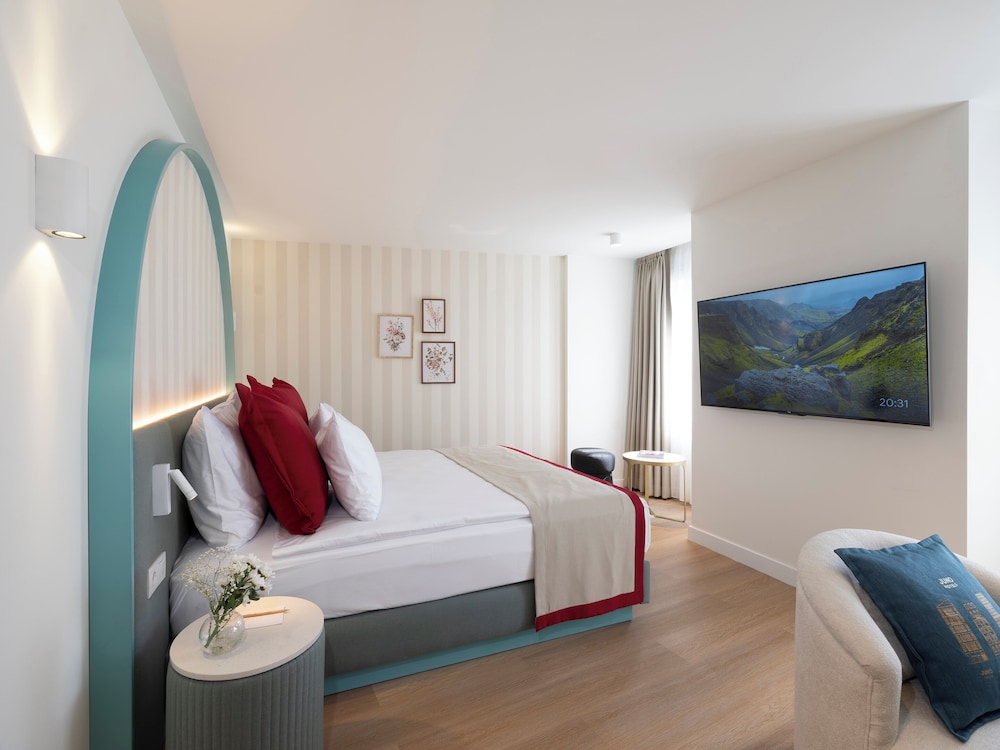 JUNO RESIDENCES 18/40
