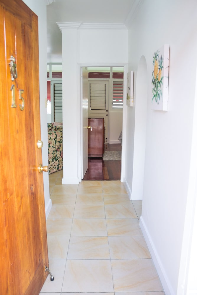 Kingston Luxury Condo Apartment 2/17