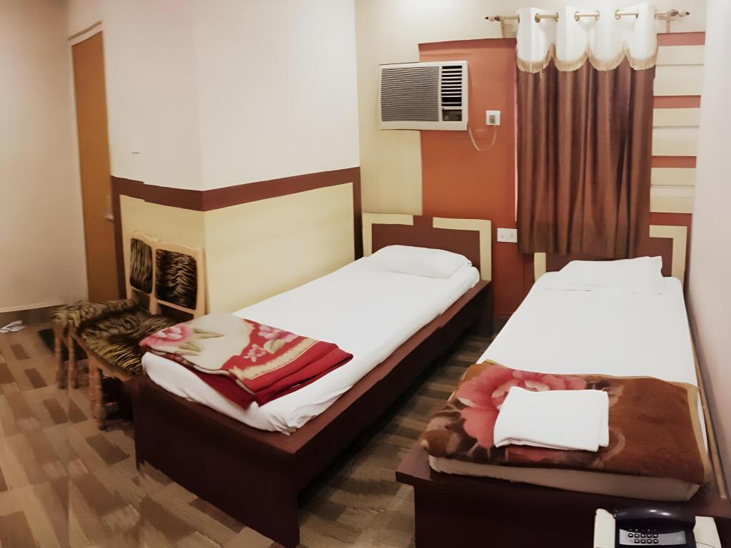 HOTEL ROYAL GARDEN 16/40