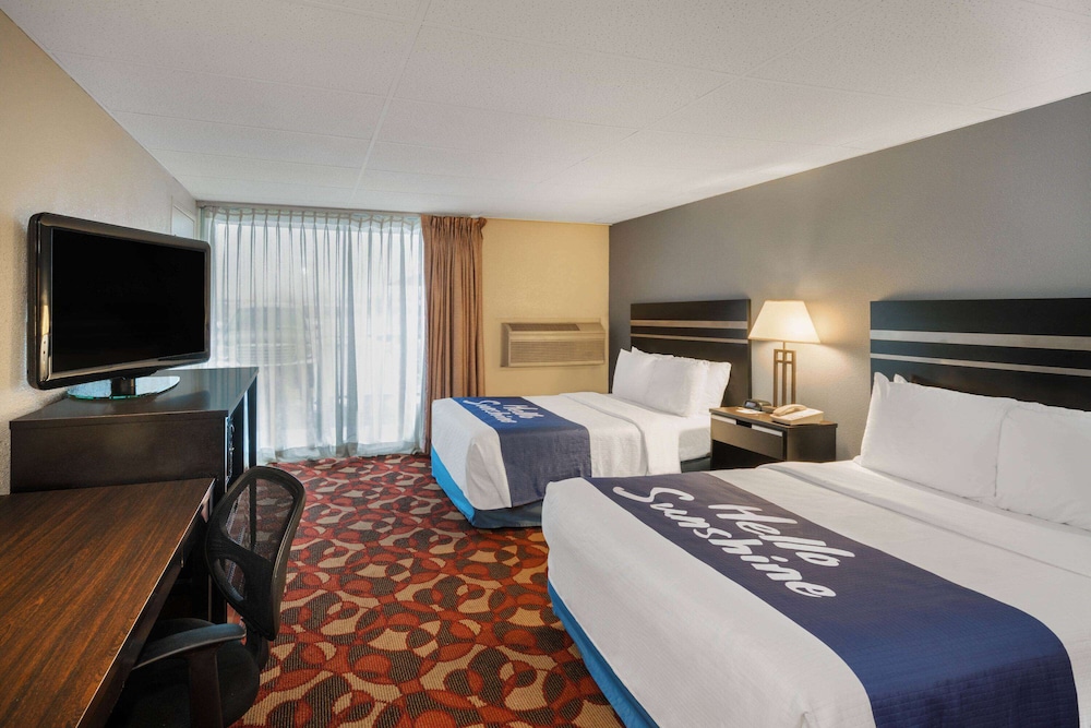 ROOM, 2 DOUBLE BEDS