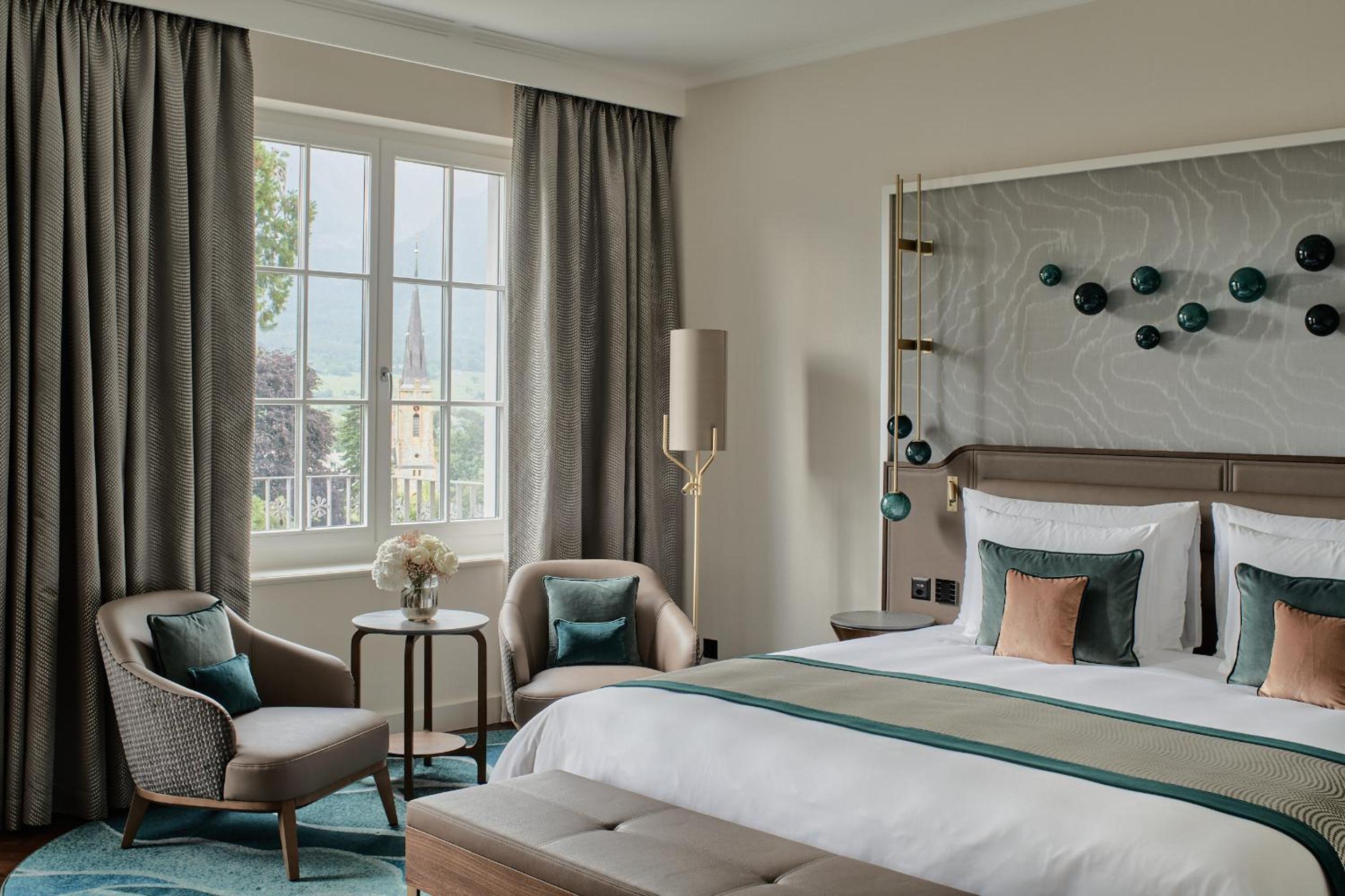 Grand, Deluxe, Twin Beds