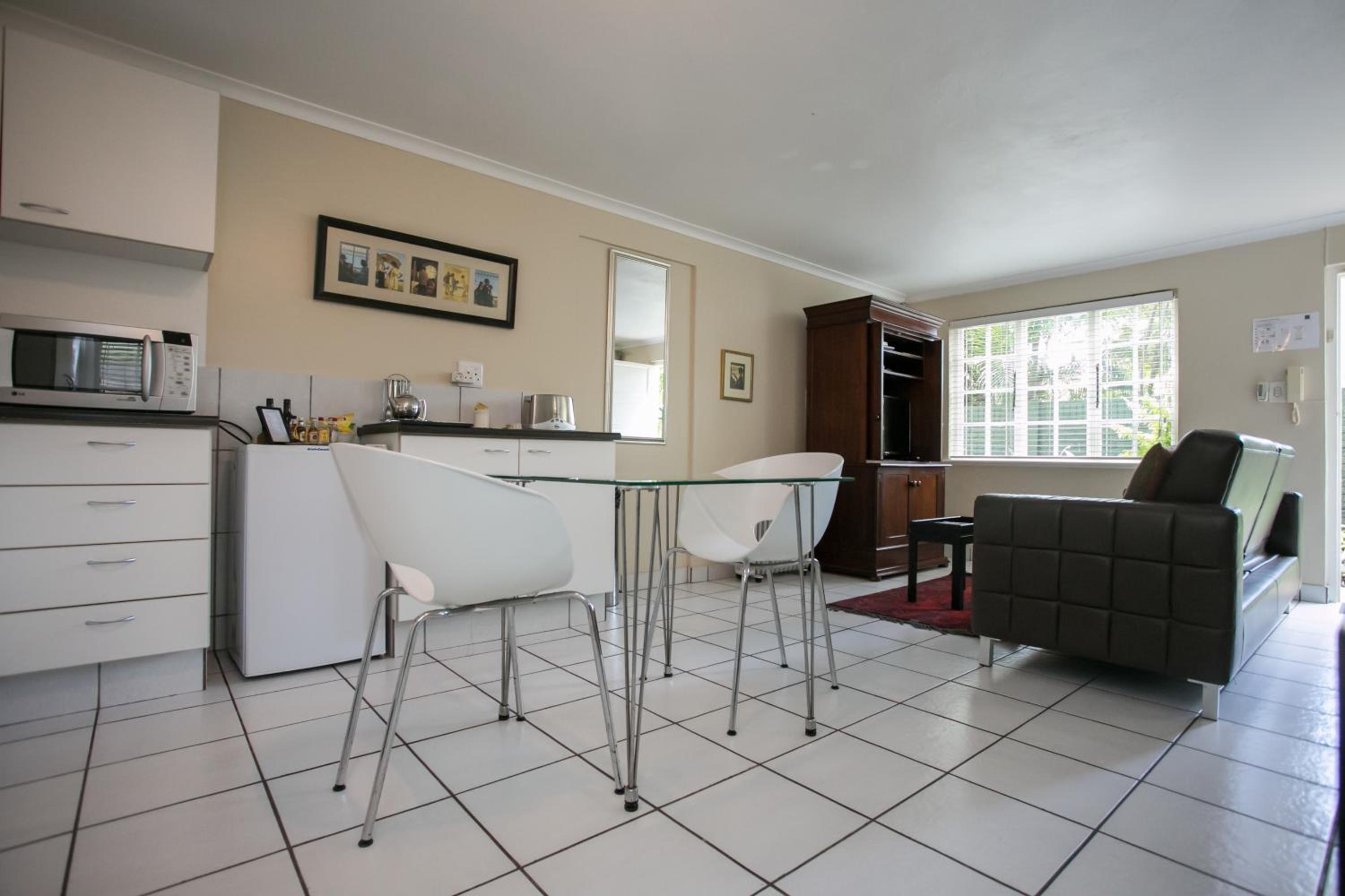 Westville Bed Breakfast Guest House 25/99