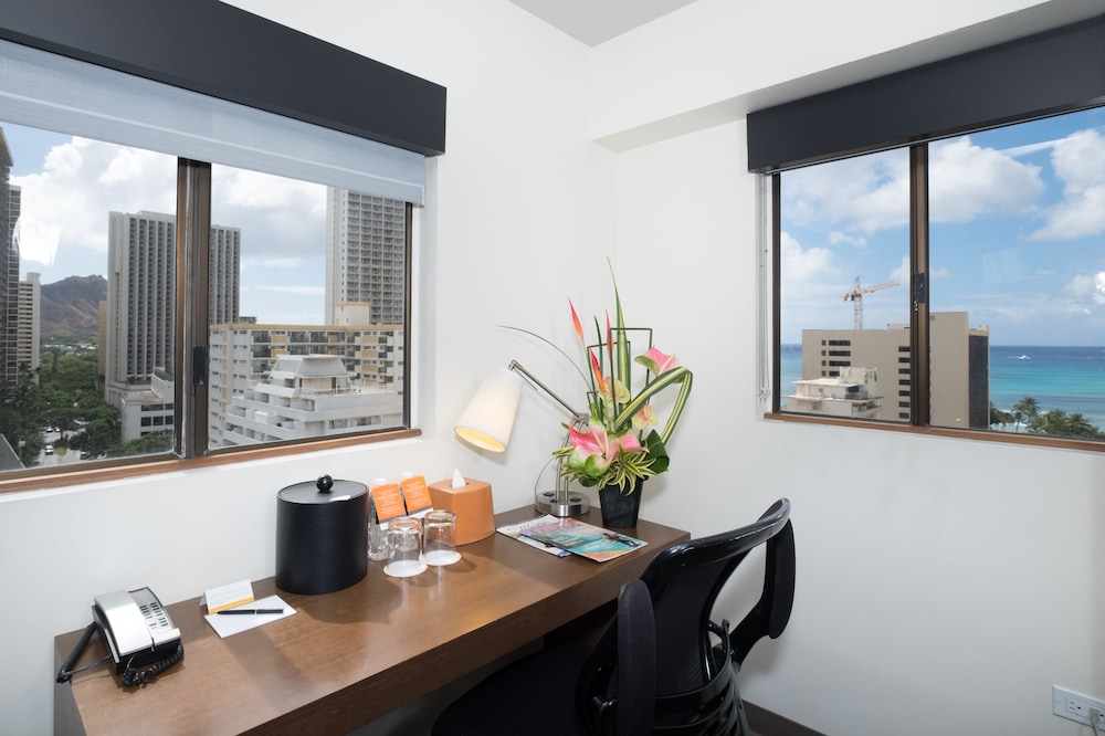 Vive Hotel Waikiki 63/77
