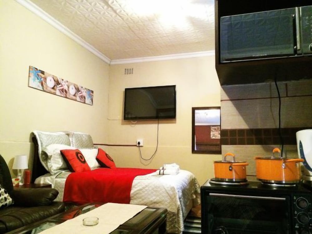 Blackwood Guest House 12/38