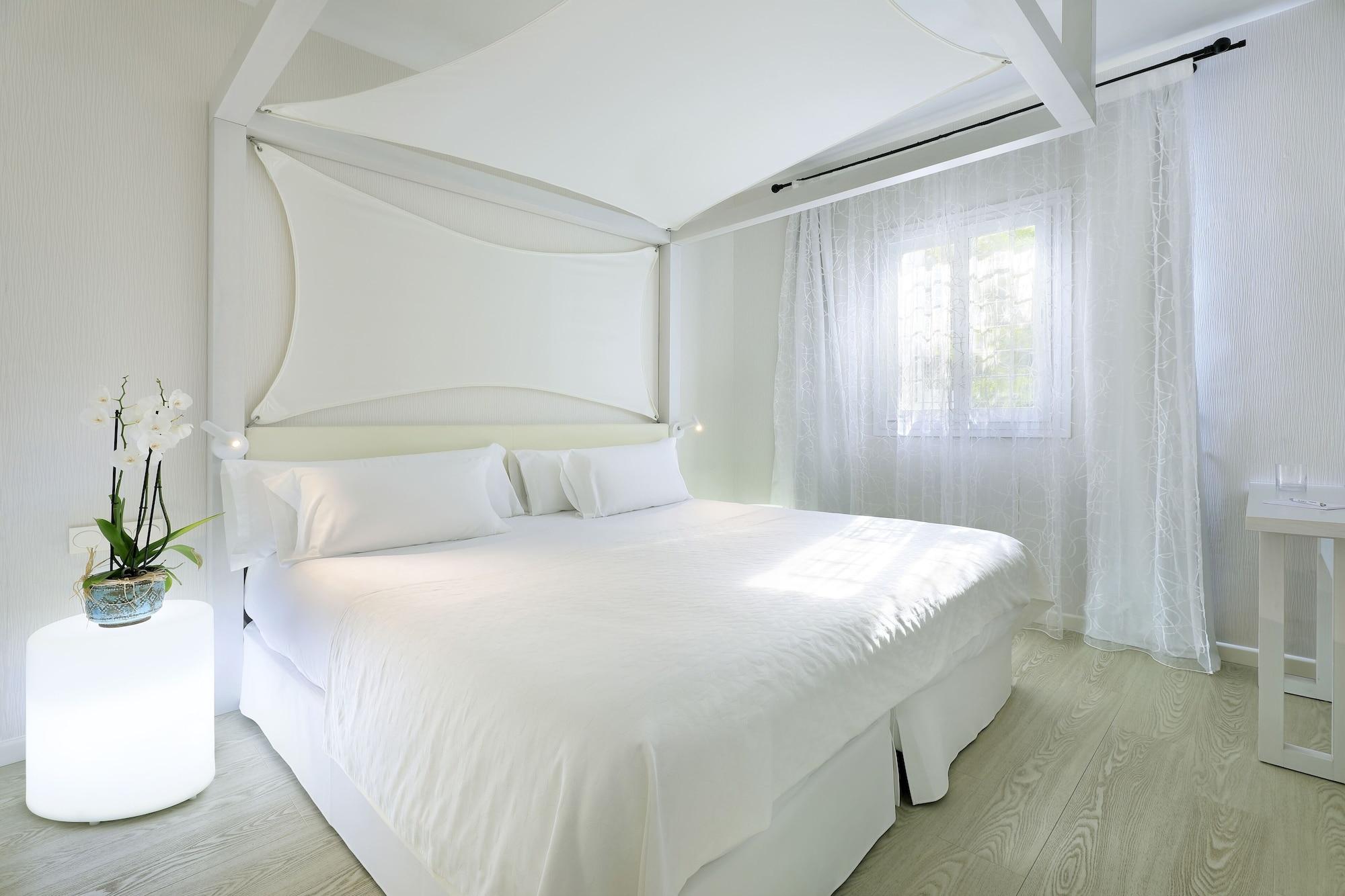 Suite, Private Pool, Garden Area