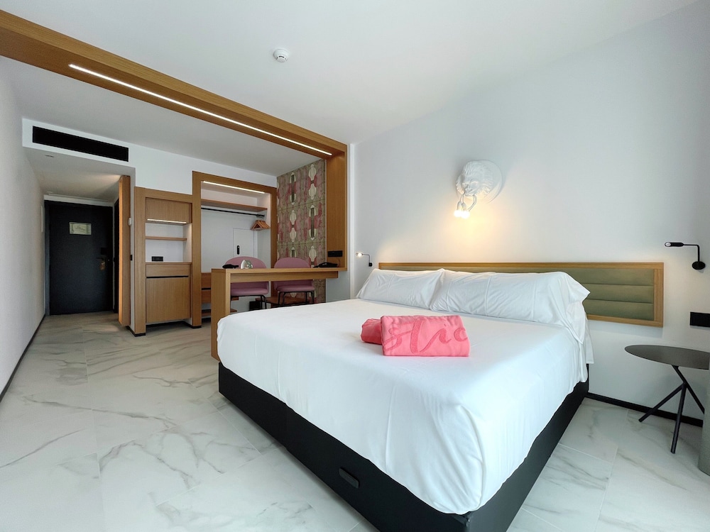 Hotel Stic Urban 16/72