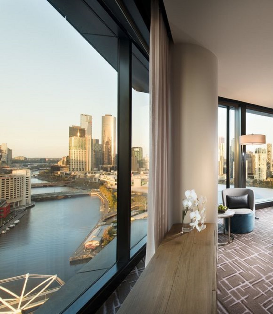 PAN PACIFIC MELBOURNE 28/73