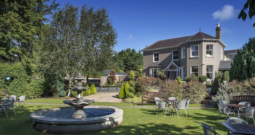 Summerhill House 45/50