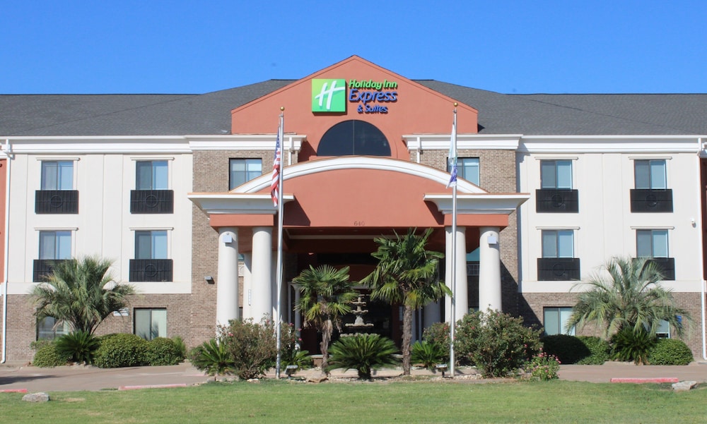 Holiday Inn Express Hotel Suites Fairfield North 3/63