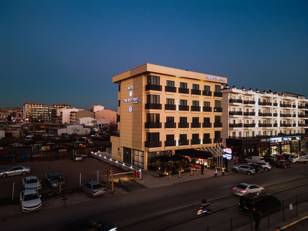 The Rest Port Hotel 45/50