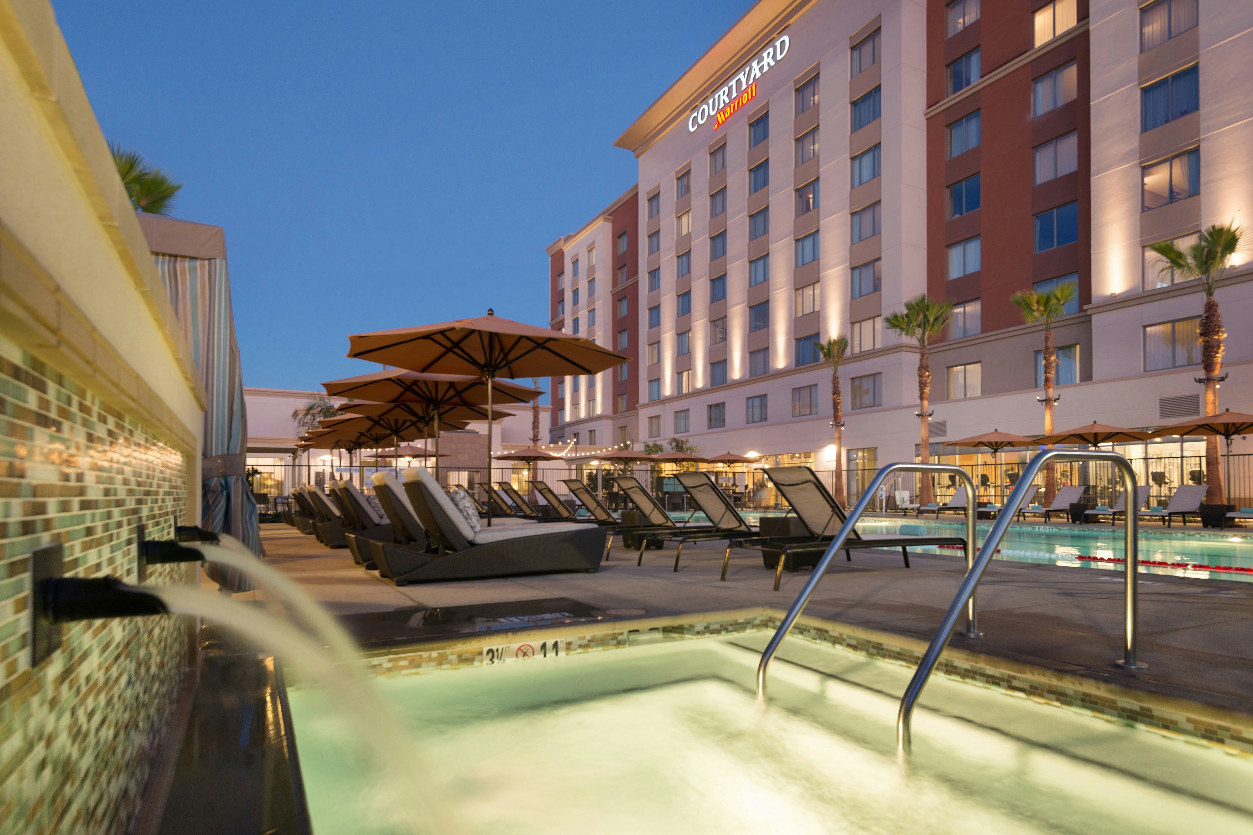 Courtyard Irvine Spectrum 31/73