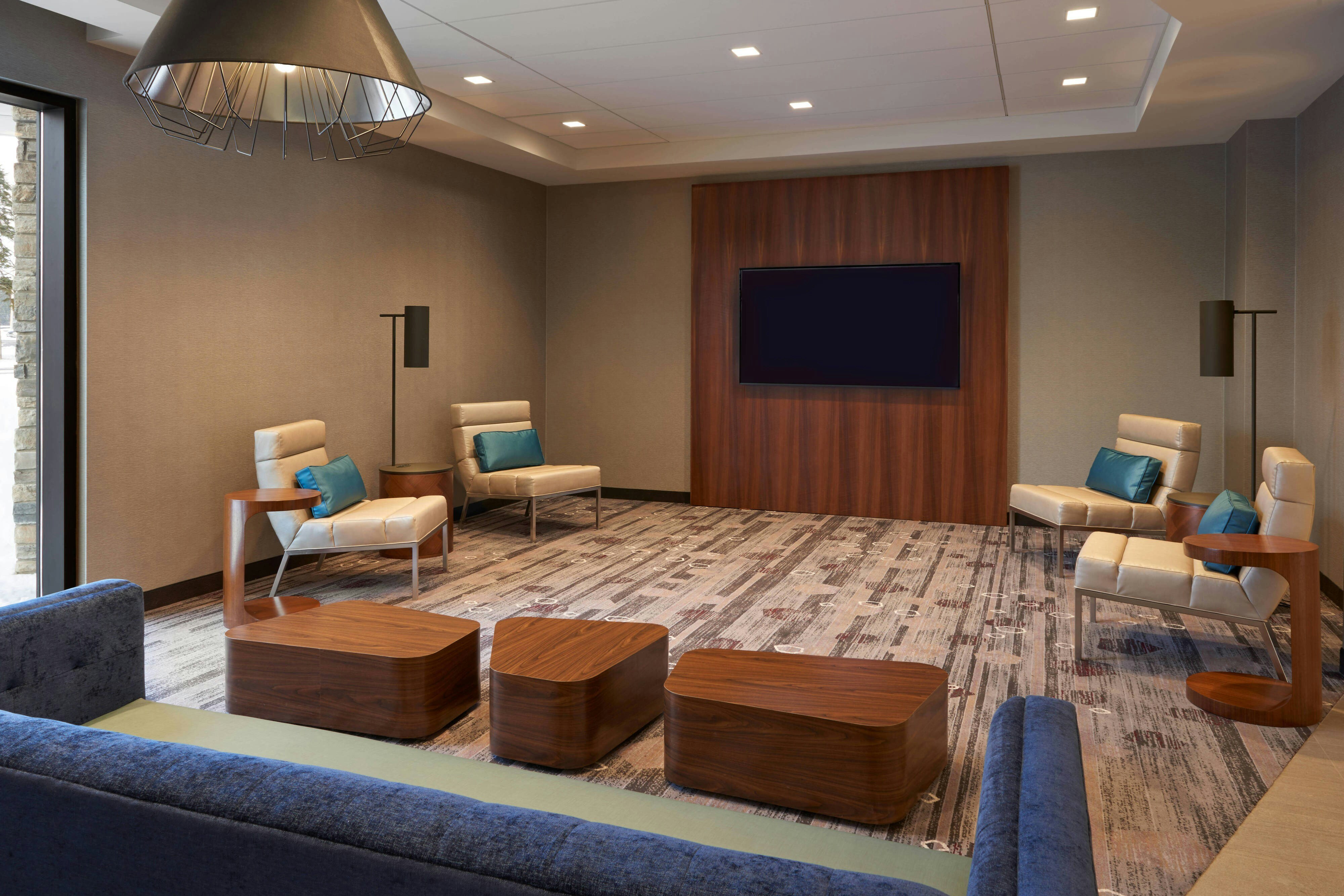 TownePlace Suites by Marriott Oshawa 17/25