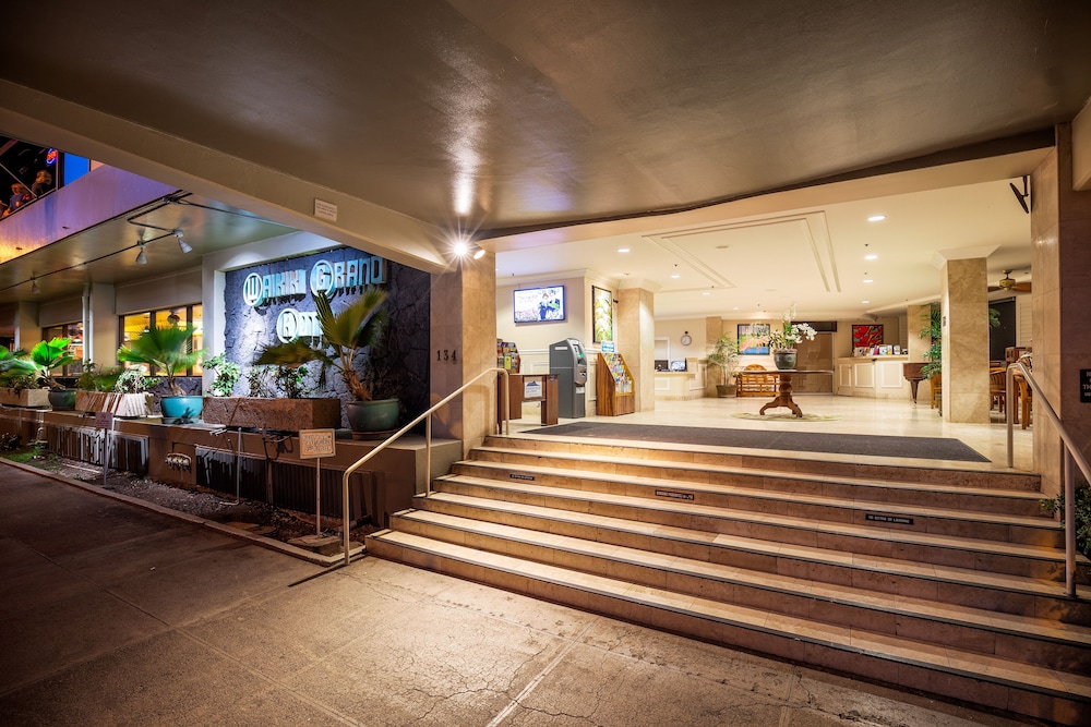 Castle Waikiki Grand Hotel 10/70