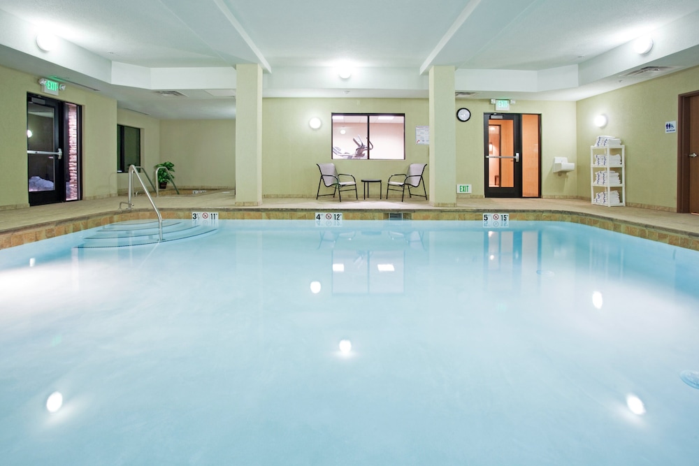 Holiday Inn Express Hotel and Suites Los Alamos Entrada Park 8/73