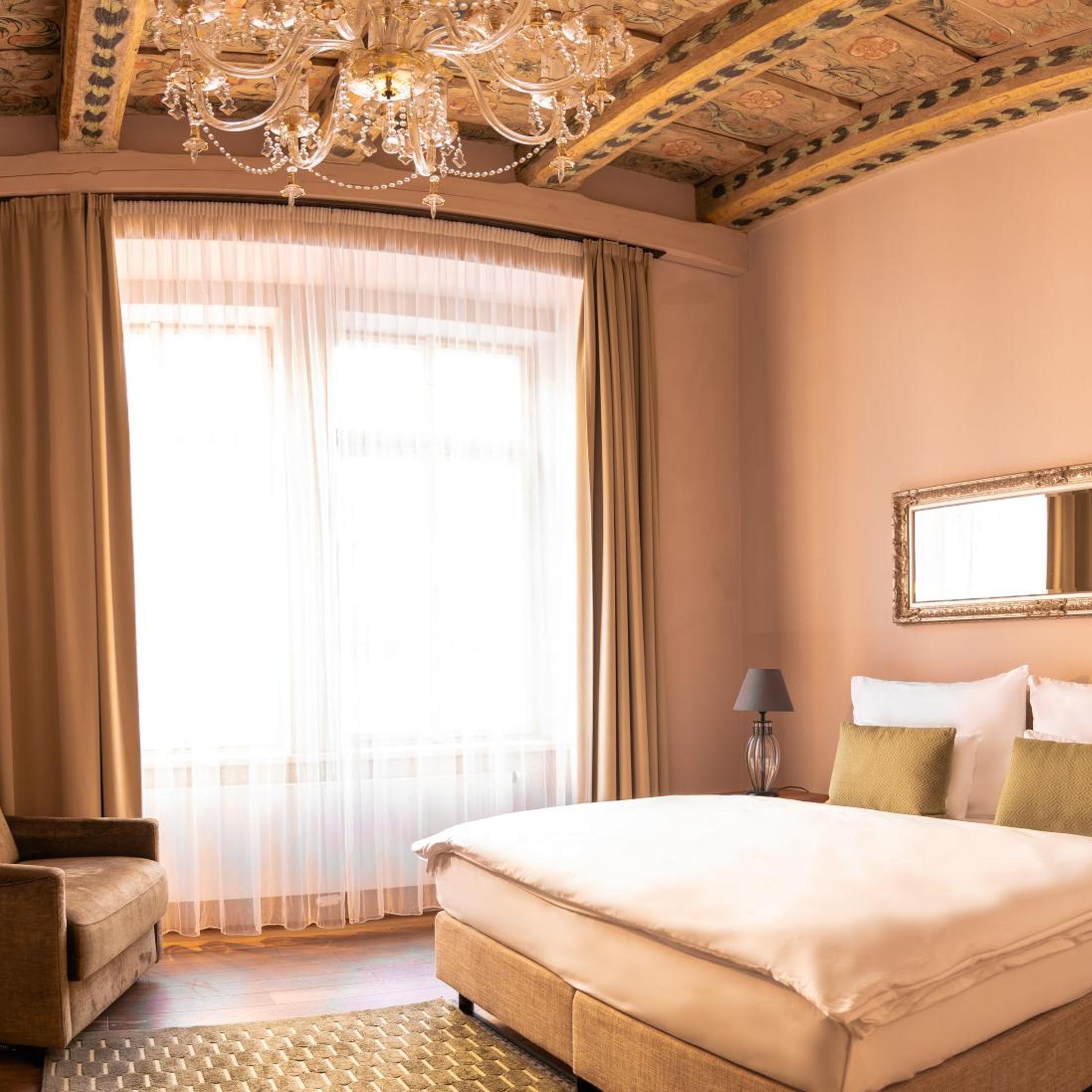 Deluxe, Double or Twin Bed