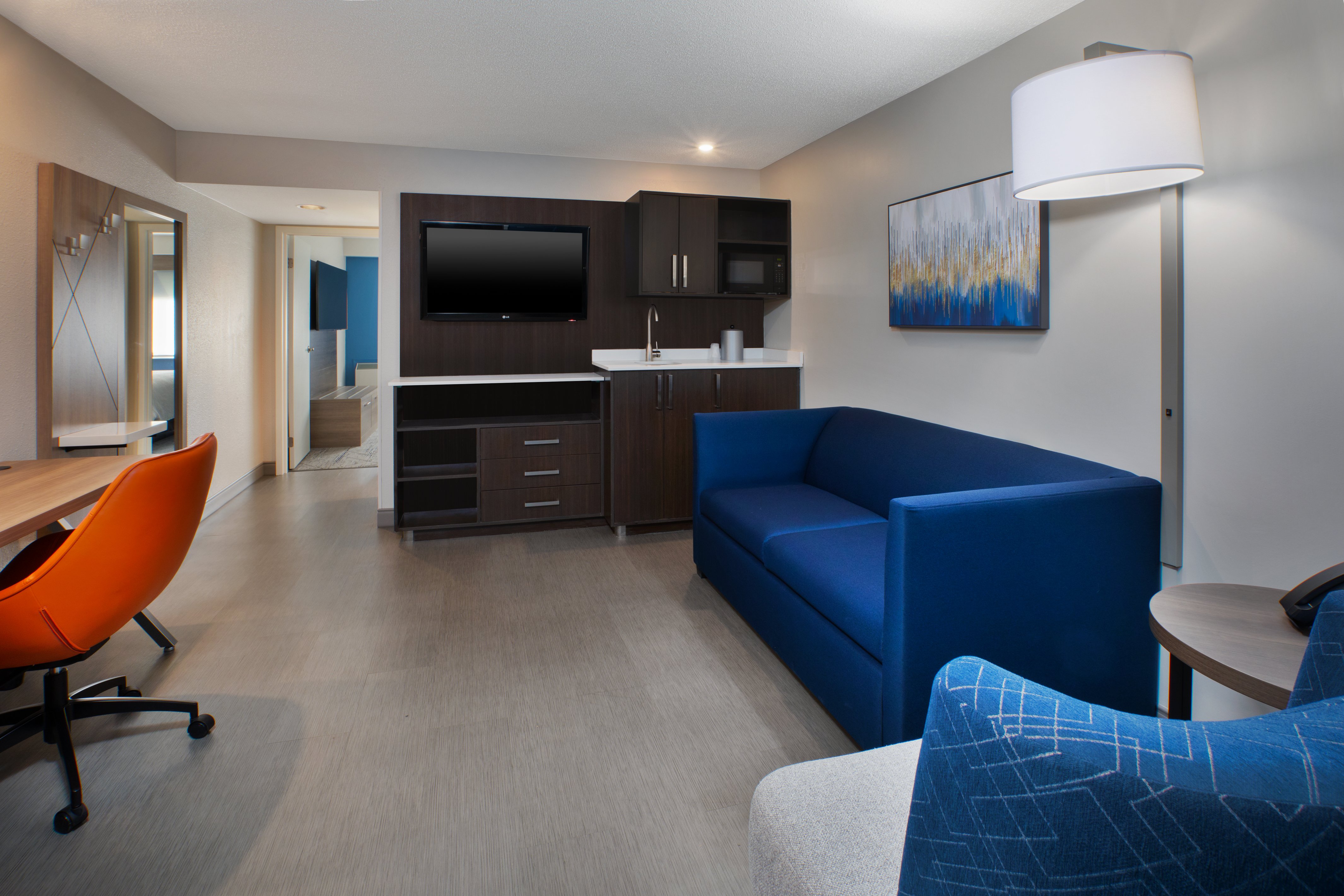 Holiday Inn Express Suites Fredericton 71/76