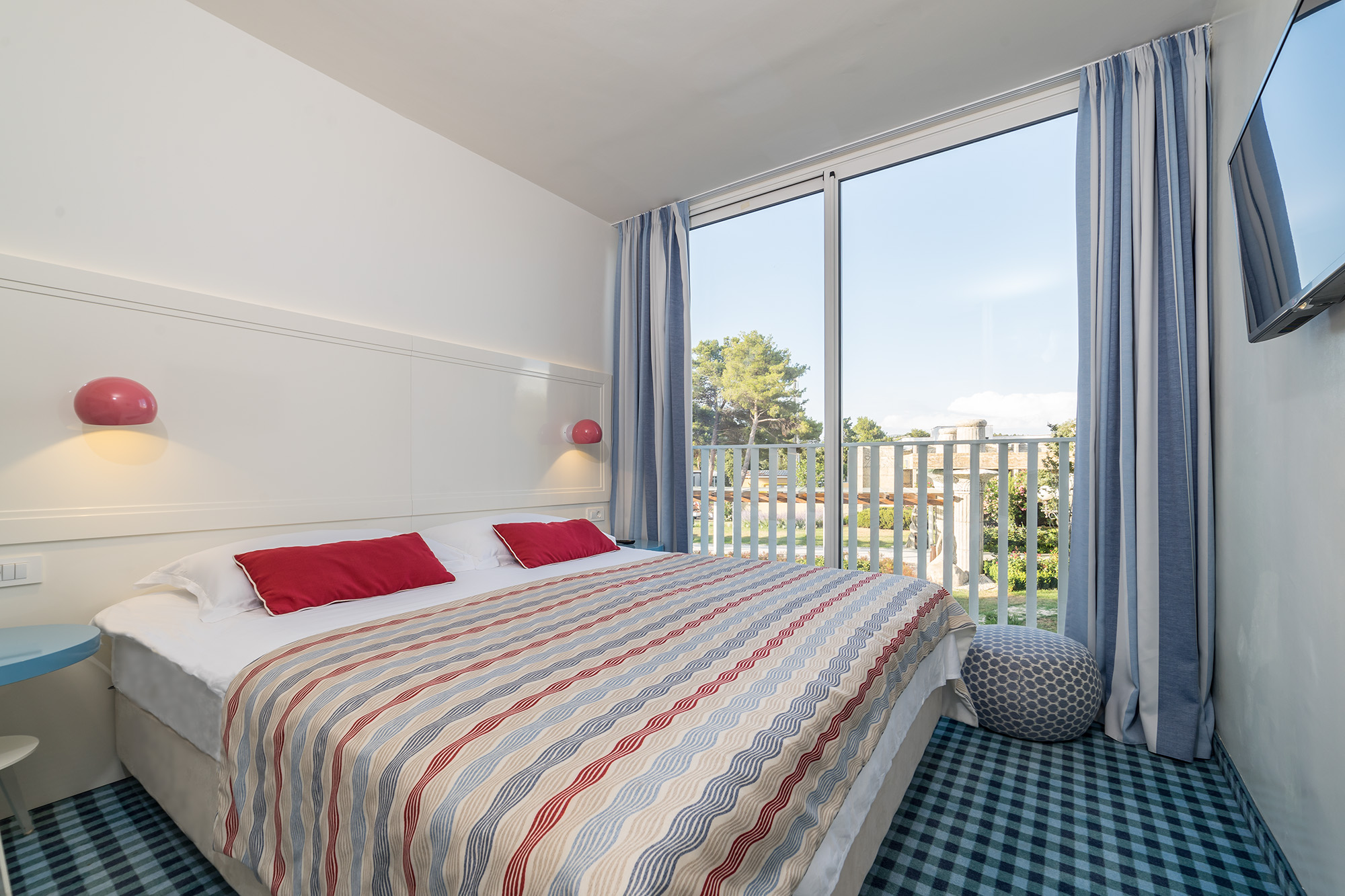 Family, Single, Park or Courtyard View, French Balcony