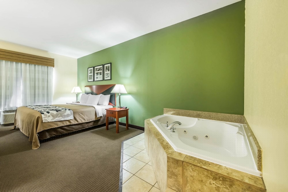Sleep Inn & Suites University Shands 18/47