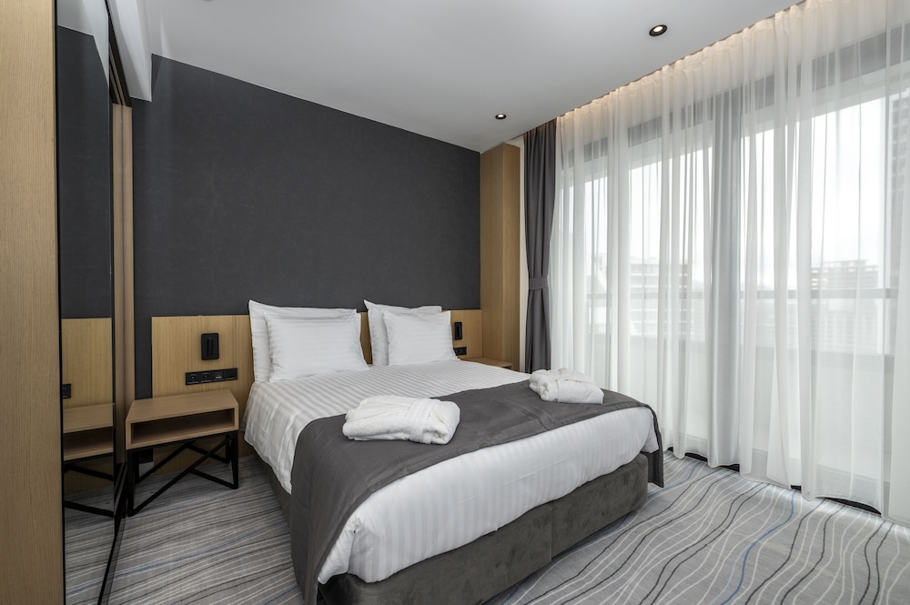 The Grandeur Hotel 27/69
