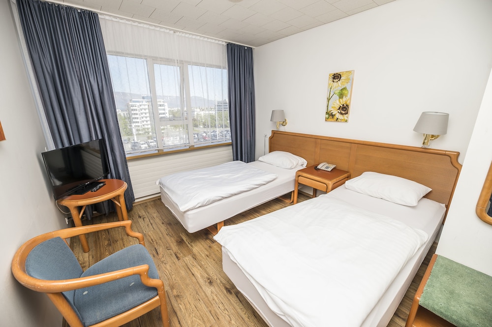Orkin Hotel 7/32
