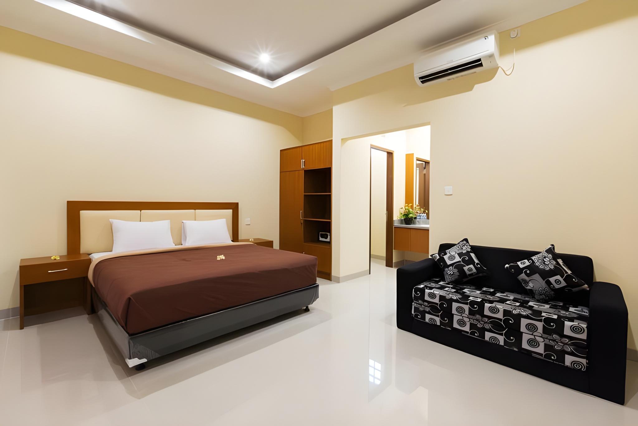 Deluxe, Double or Twin Bed