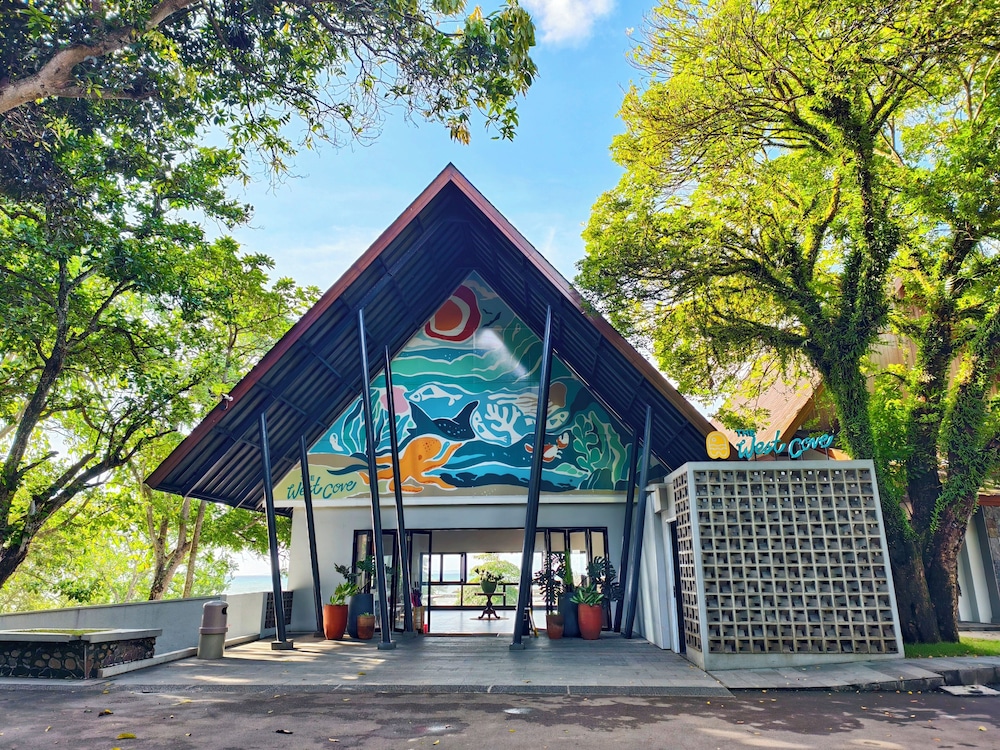 MaxOneHotels.com at Anyer 32/42