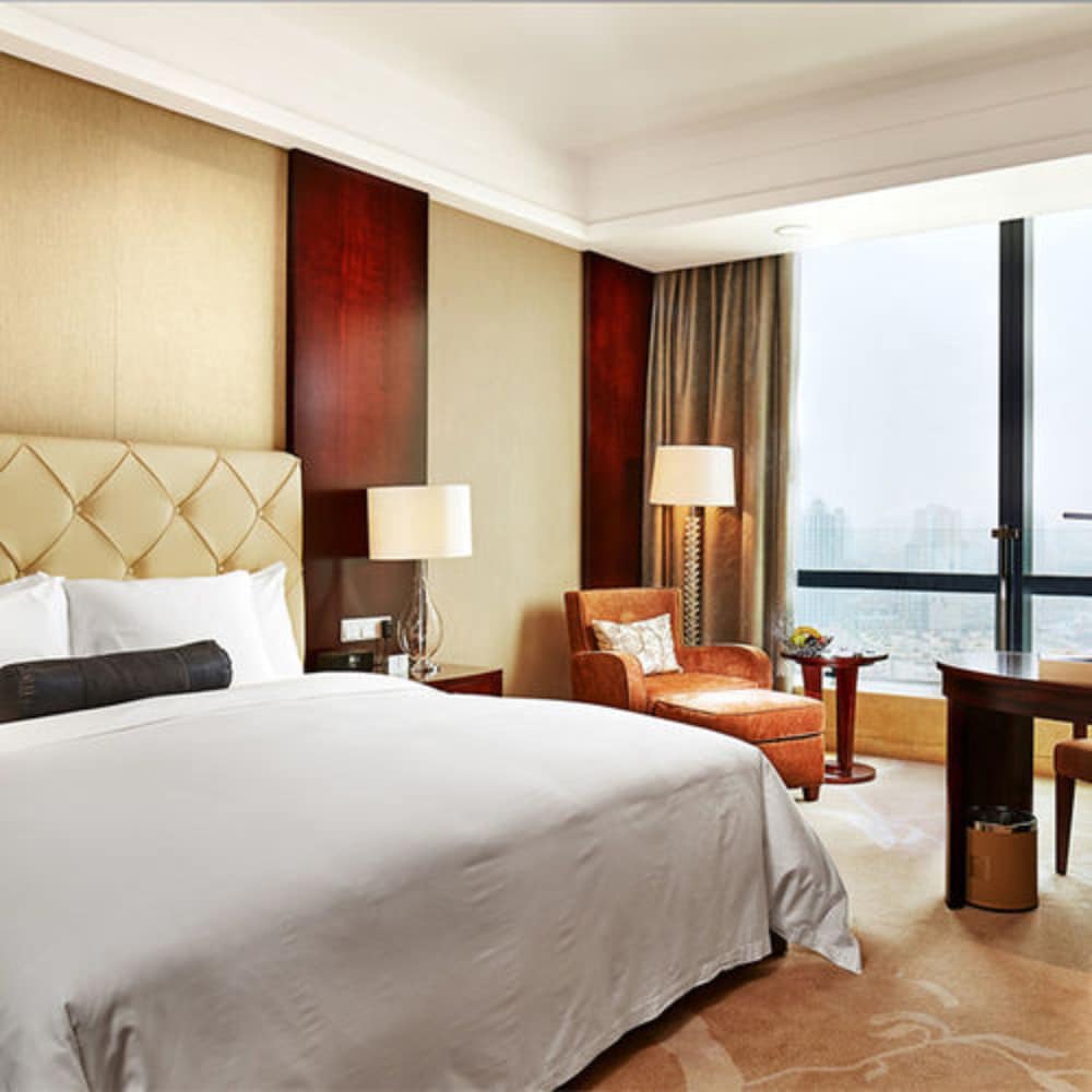 EXECUTIVE, DOUBLE BED