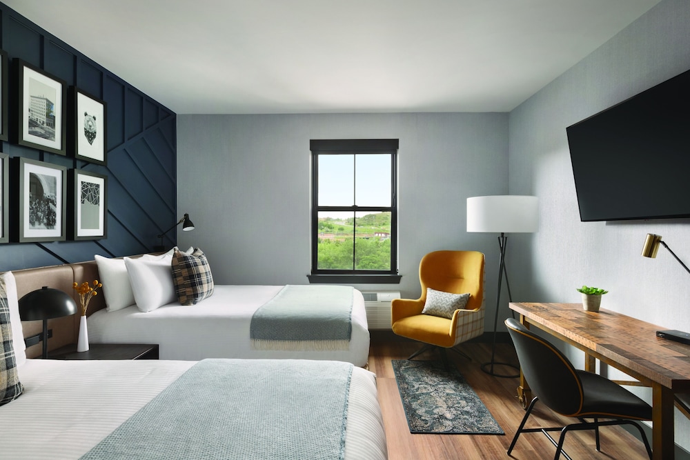 The Eddy Taproom & Hotel 12/62