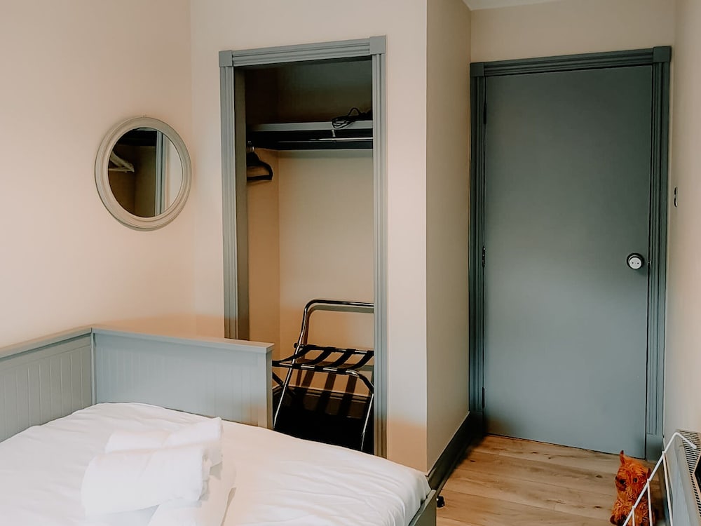 Inverness City Rooms 25/43