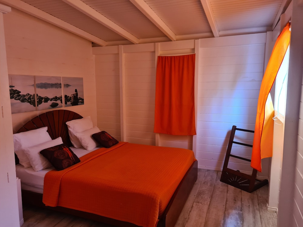 Le Soleil Levant Hotel 10/36