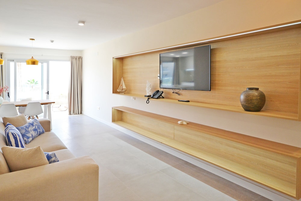 Ohasis Boutique Suites 8/50