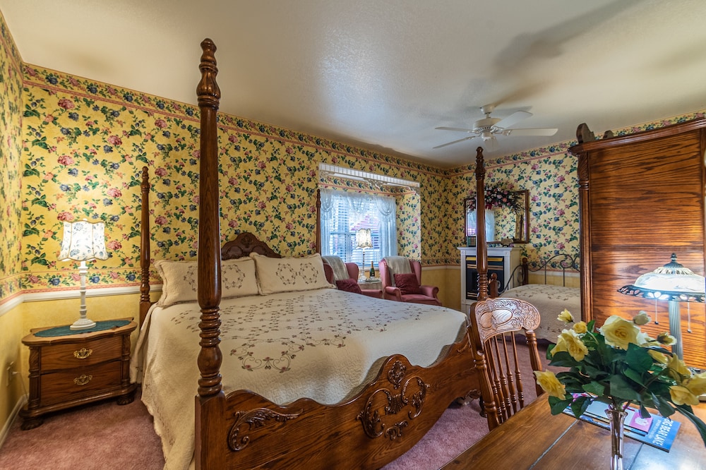 Apples Bed Breakfast 11/71
