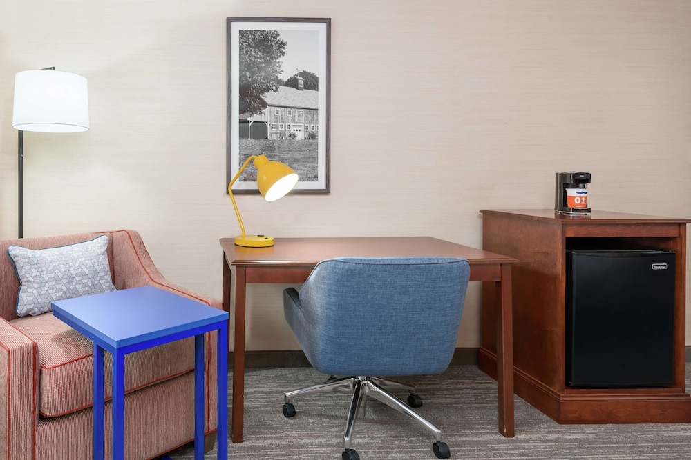 Hampton Inn Springfield South Enfield 45/49