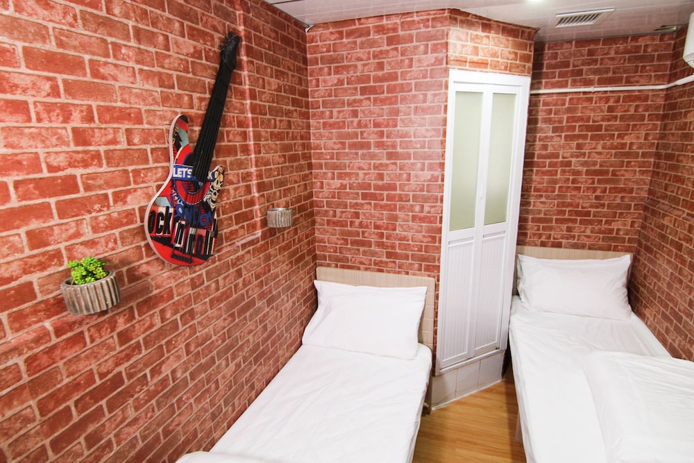 Tempo Inn-Cozy@National Court 23/63