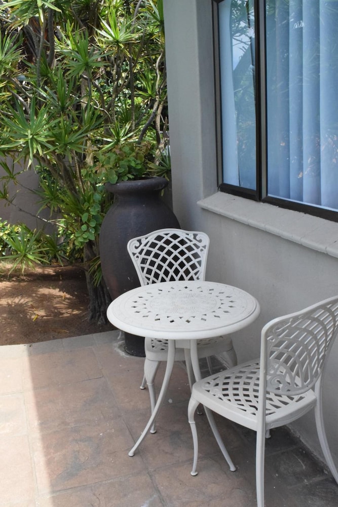 Beach Retreat Guest House 36/39