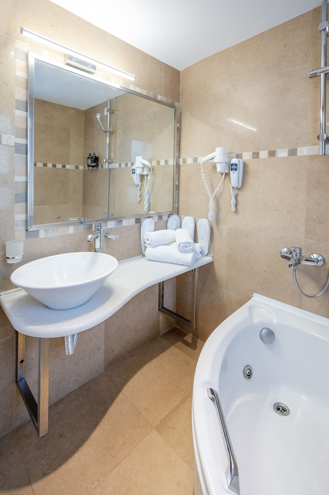 Smy Santorini Suites & Villas 73/76