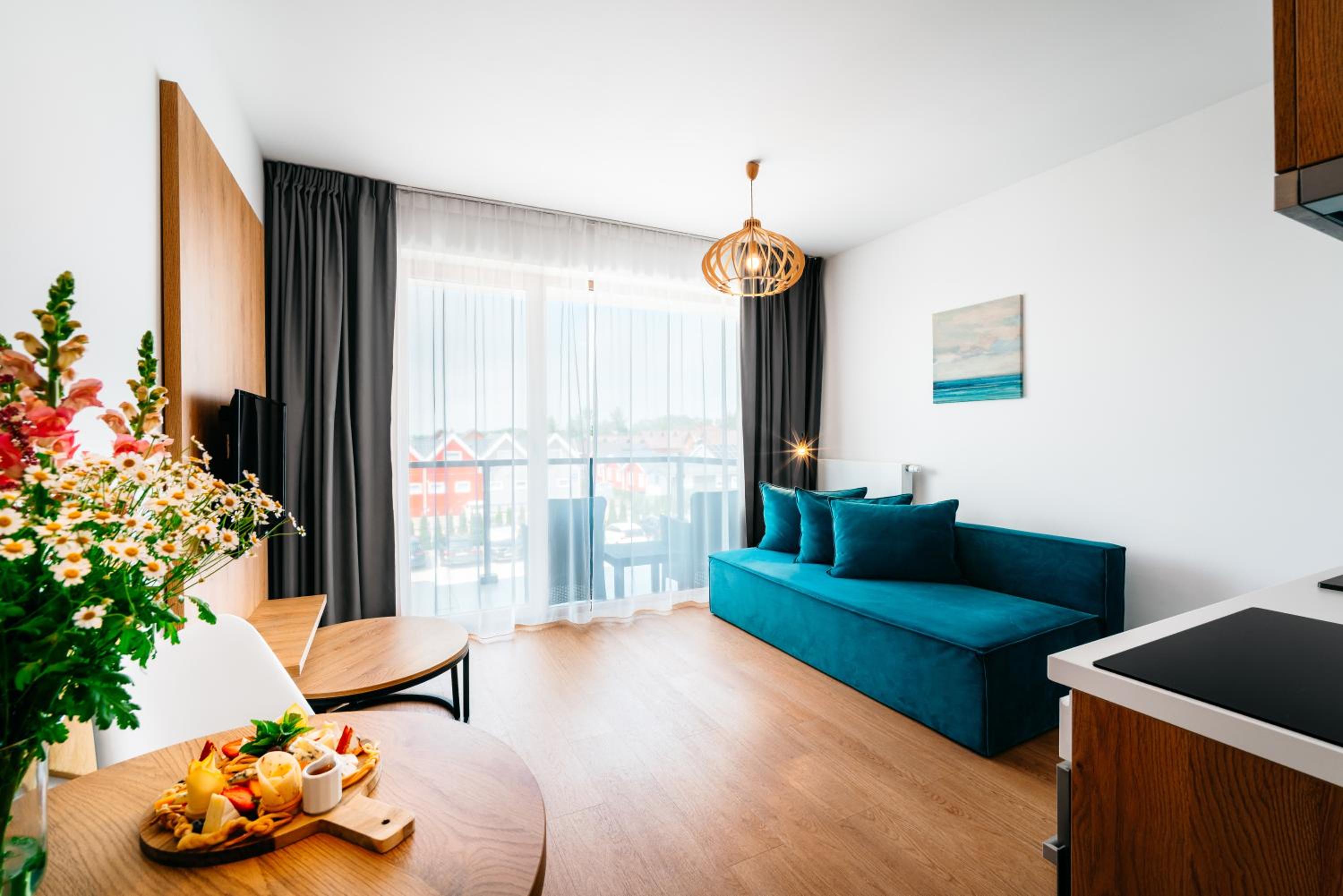 Blu Apartments 16/24