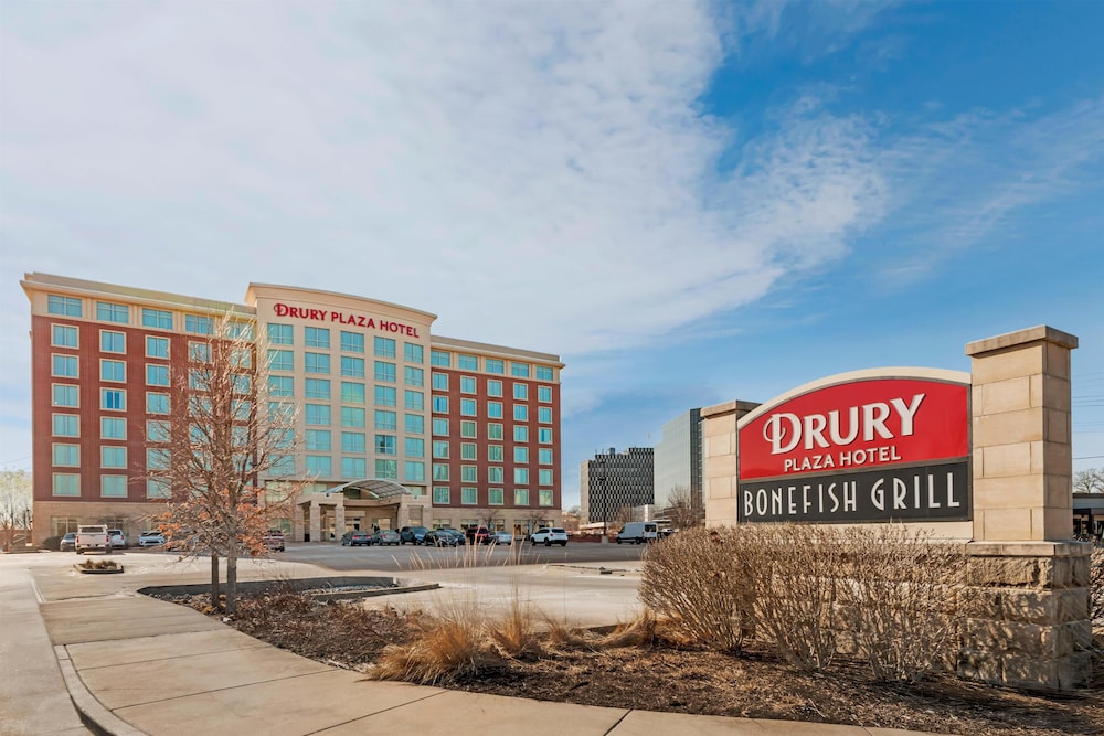 Drury Inn & Suites St Louis Brentwood 2/50