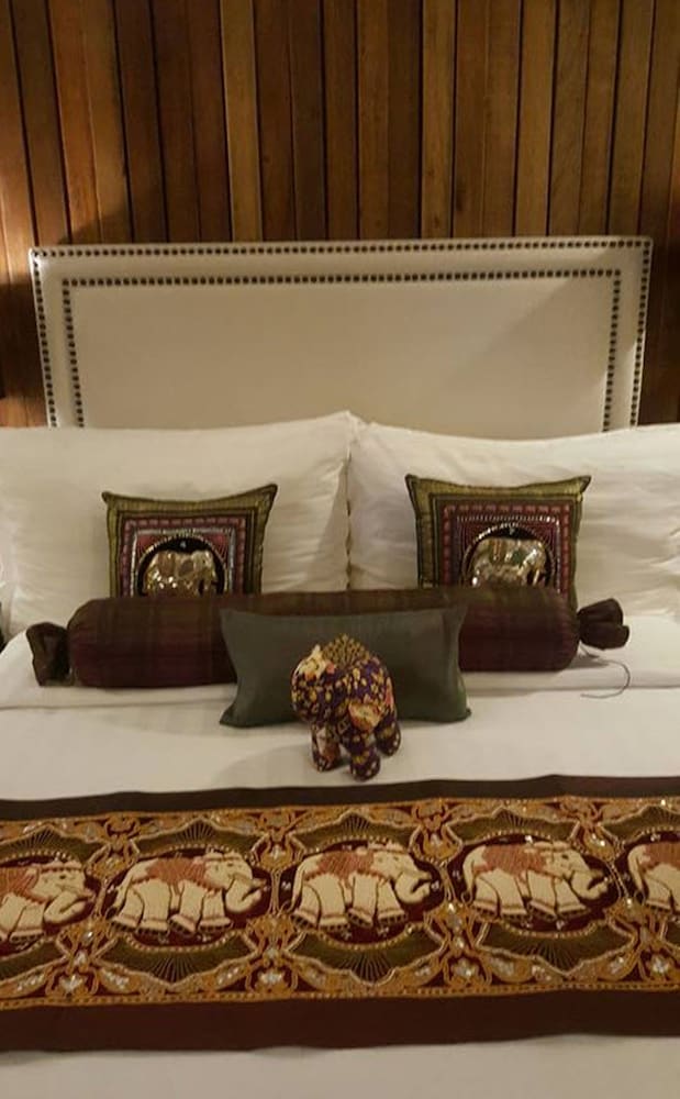 The Oriental Luxury Suites Tagaytay 12/50