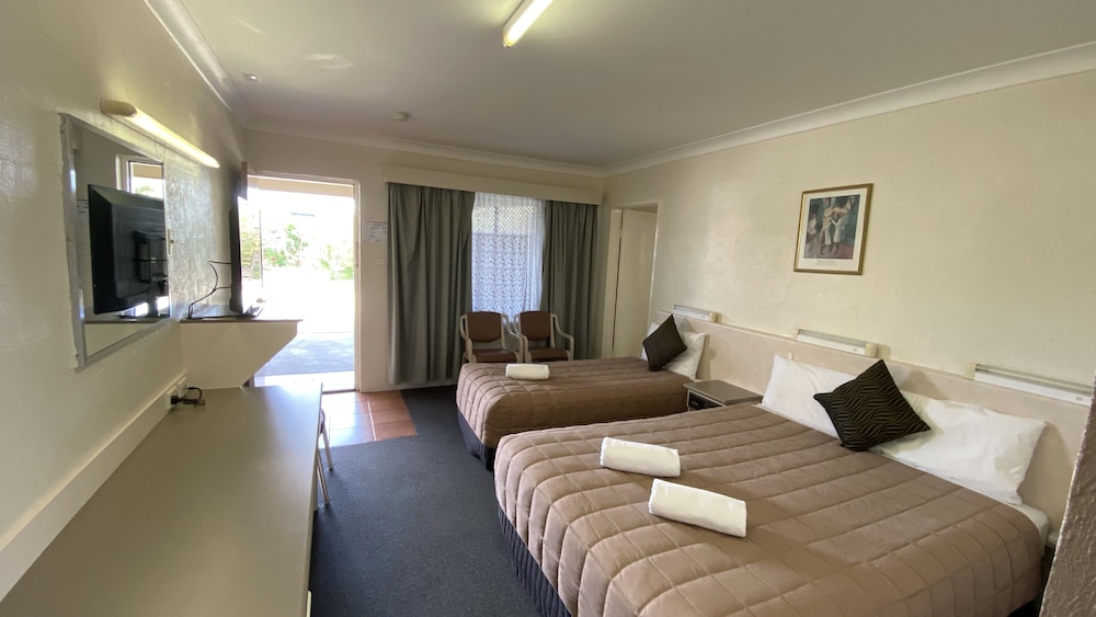 Family Suite, 2 Double and Twin Beds