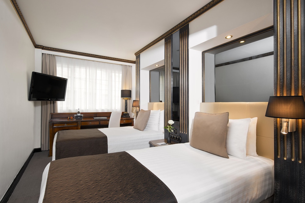 Melia White House 15/80